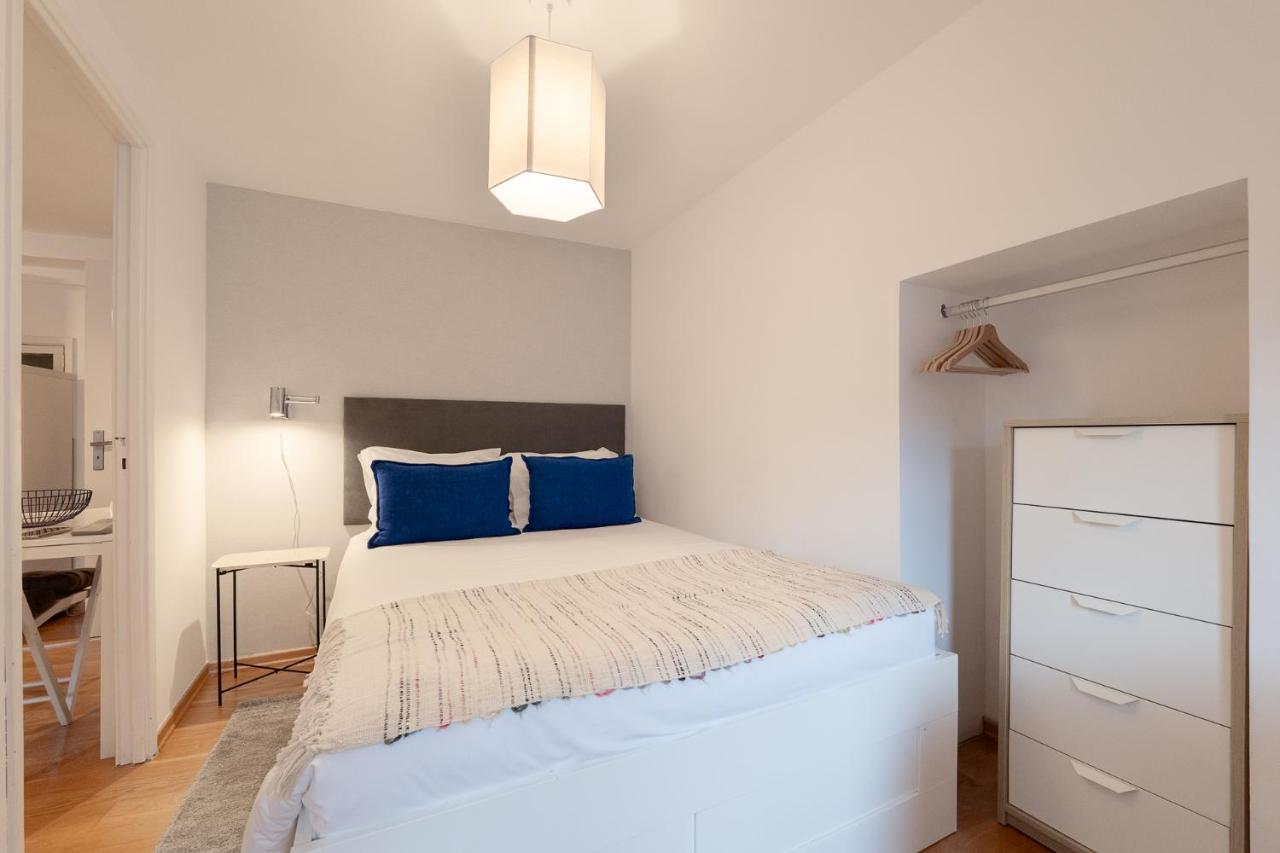 Contemporary Apartment In Chiado 3 Lisboa Kültér fotó