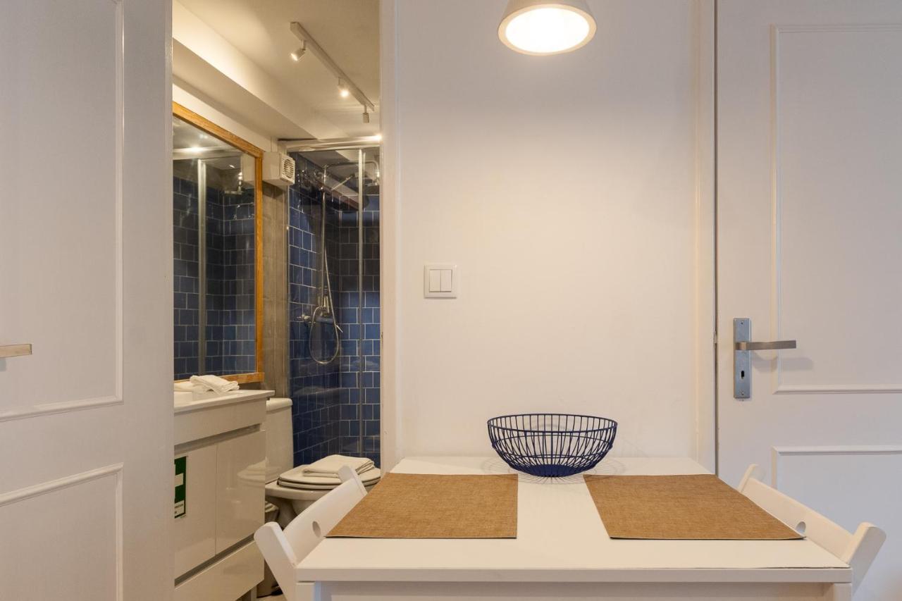 Contemporary Apartment In Chiado 3 Lisboa Kültér fotó