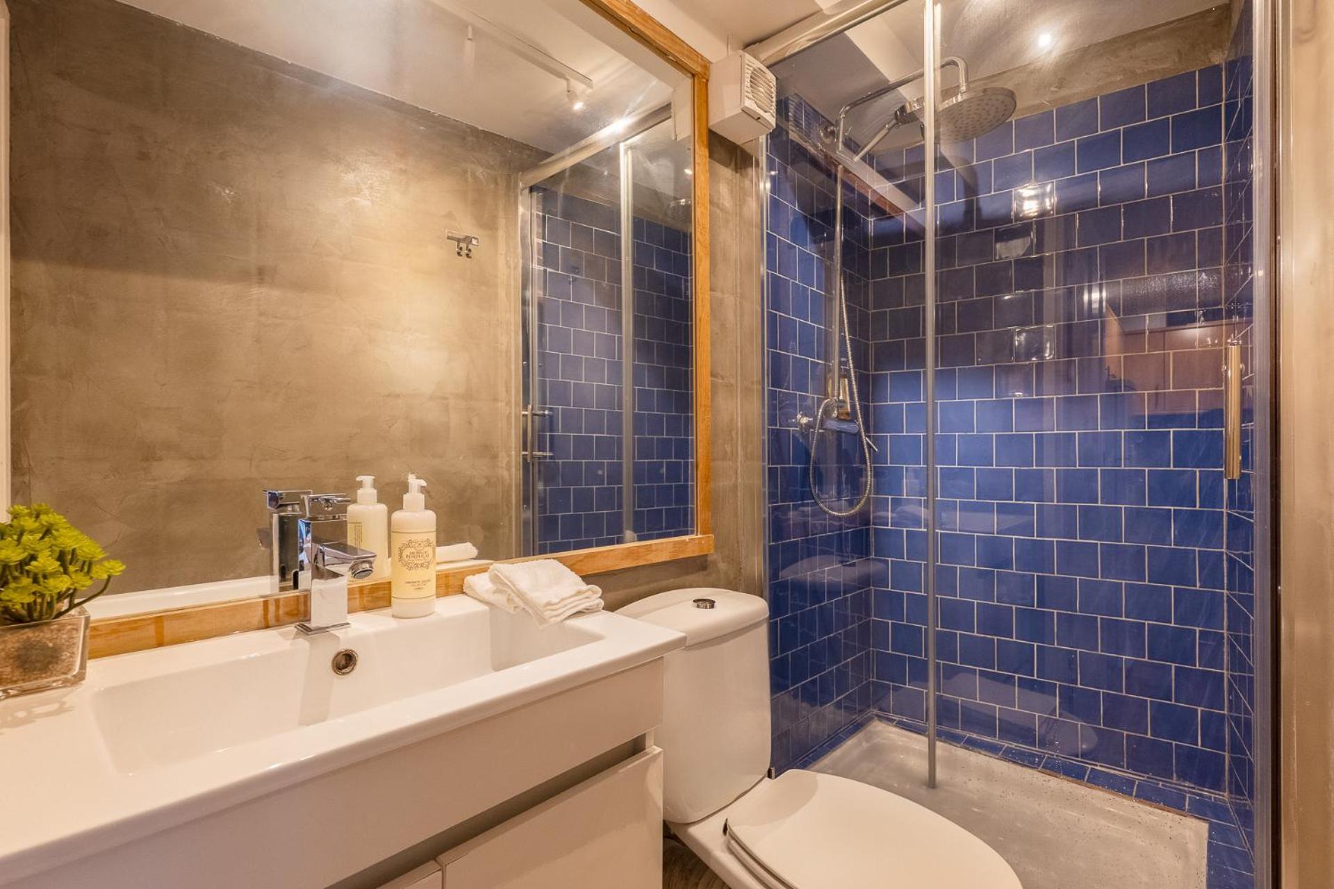 Contemporary Apartment In Chiado 3 Lisboa Kültér fotó